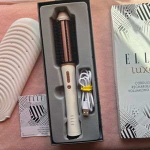 ELLE luxe Cordless Rechargeable Volumizing Brush